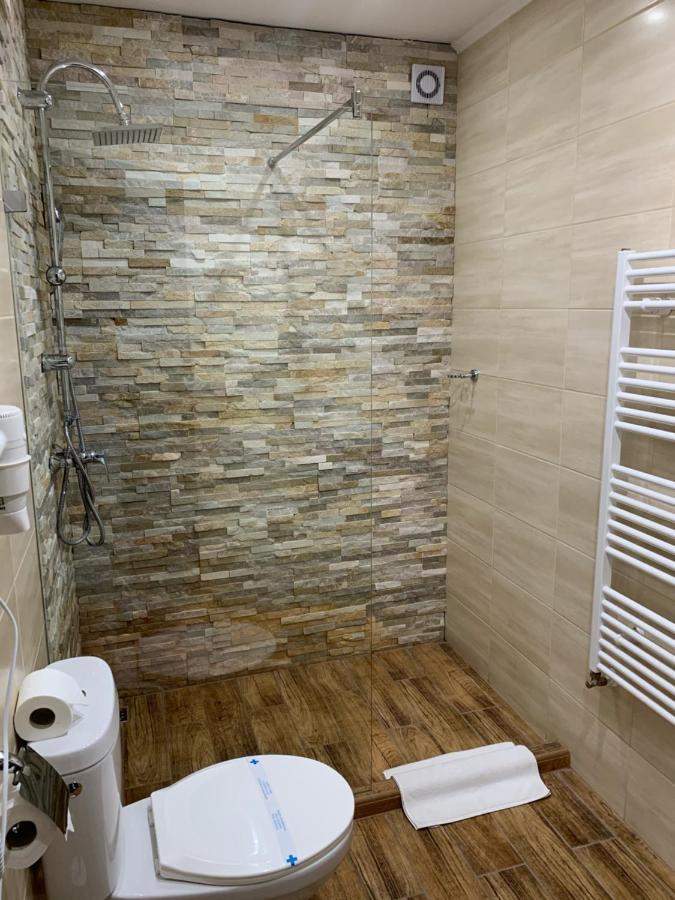Hotel Lotus Halasztelek Екстер'єр фото